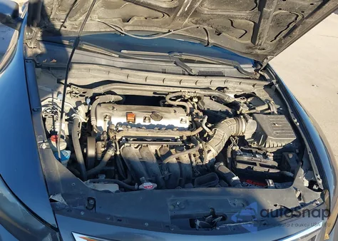 2011 Honda Accord 2.4 Ex z USA, uszkodzony, nr VIN 1HGCS1B76BA013650